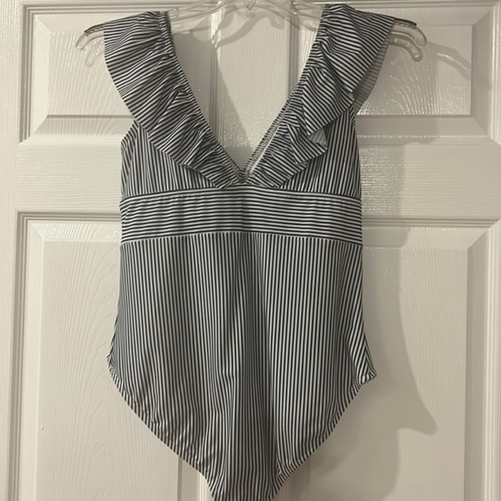 Aava onepiece Bathing-suit‎ - Picture 7 of 10